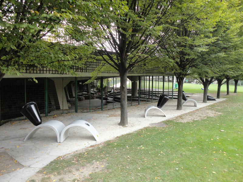 Frankfort Factory seats from the Affordance line installed along a tree-lined path in a Paris park